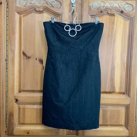 Gianni Bini Dresses & Skirts - Gianni Bini Black Moire Halter/Strapless  Dress